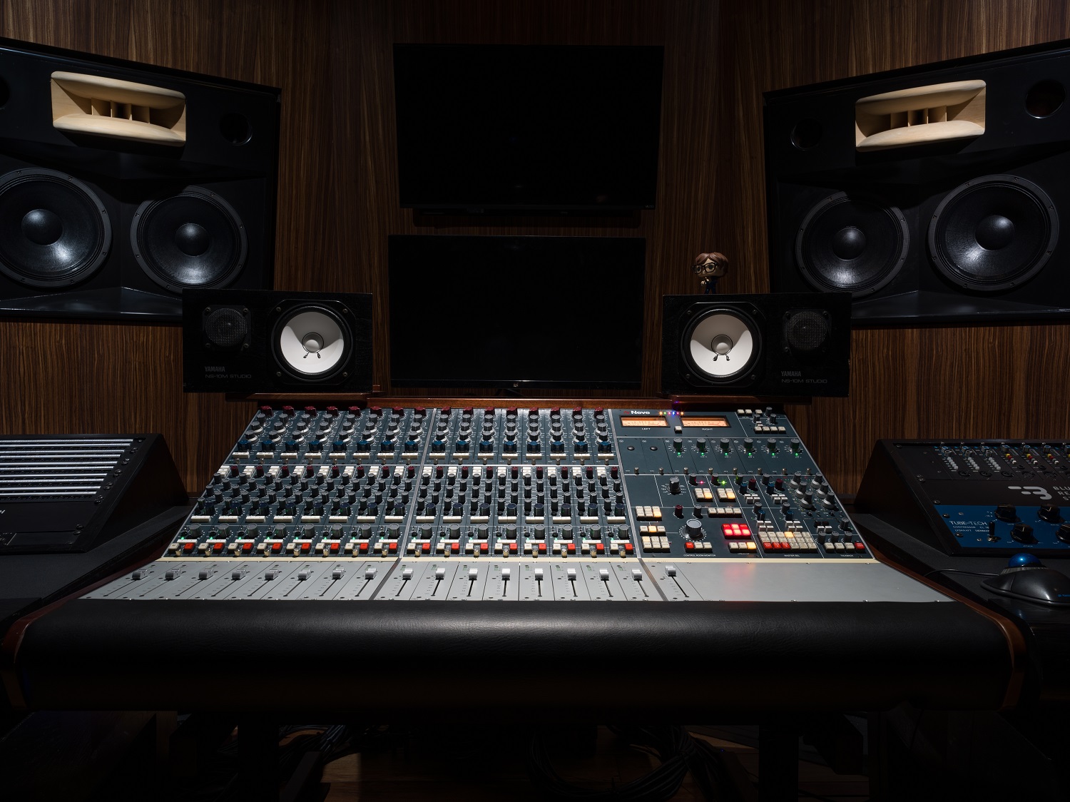 Into The Blue: The Neve® BCM10/2 MkII Makes Its Atlanta Debut - Sound ...